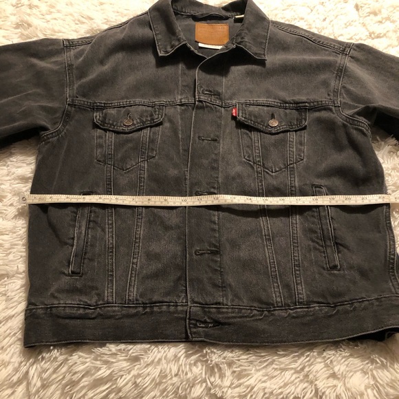 Michael Jordan Up-Cycled Men’s Levi’s Trucker Jacket Size Small/Medium - Picture 4 of 6